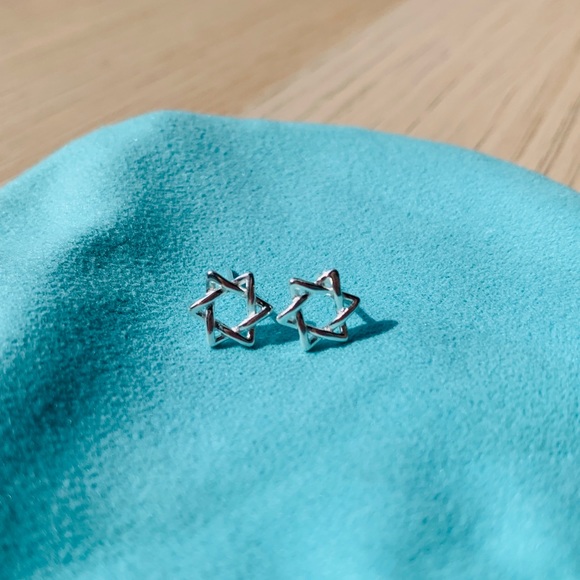 Silver Star of David Stud Earrings - Picture 2 of 3